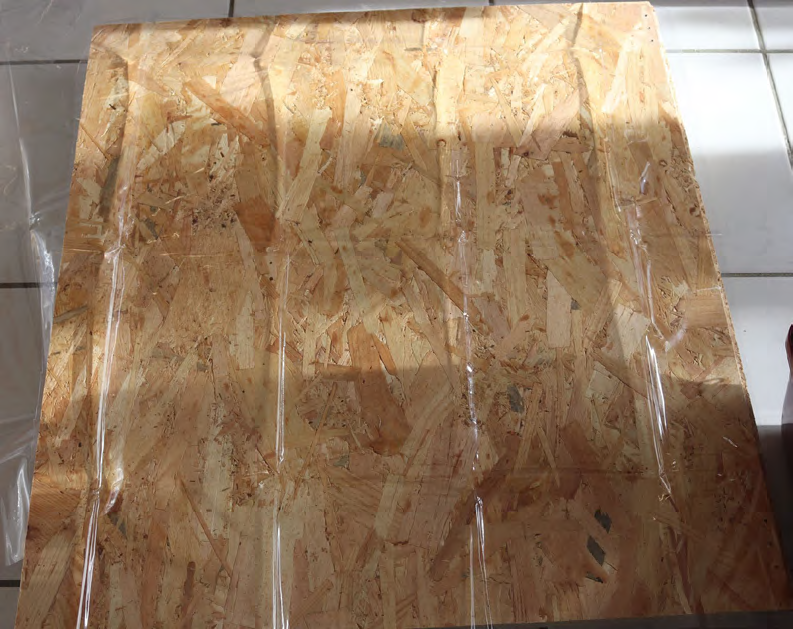 fixer la toile cirée sur l'arbre à rats